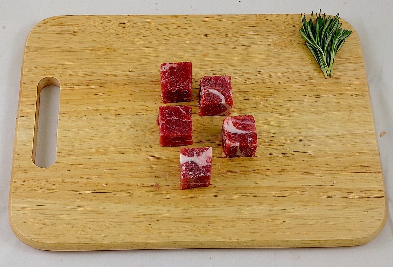 Mutton Leg(boneless, cube) 